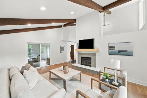 16724 Blenheim Way, Minnetonka, MN 55345