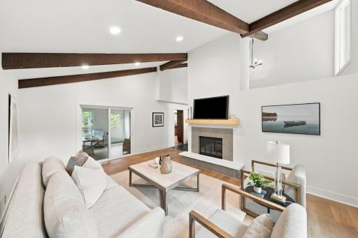 16724 Blenheim Way, Minnetonka, MN 55345