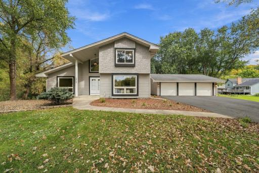 16724 Blenheim Way, Minnetonka, MN 55345