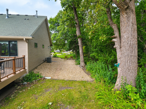 4201 93rd Avenue N, Brooklyn Park, MN 55443