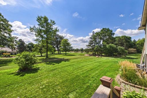 4201 93rd Avenue N, Brooklyn Park, MN 55443