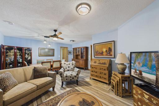 4201 93rd Avenue N, Brooklyn Park, MN 55443