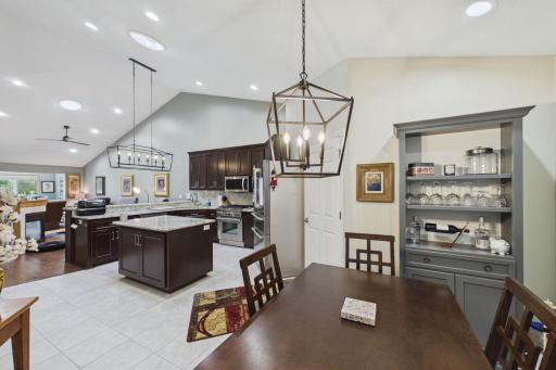4201 93rd Avenue N, Brooklyn Park, MN 55443