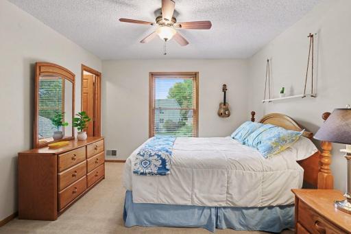 17207 Trenton Lane, Eden Prairie, MN 55347