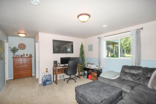 5013 44th Street S, Fargo, ND 58104