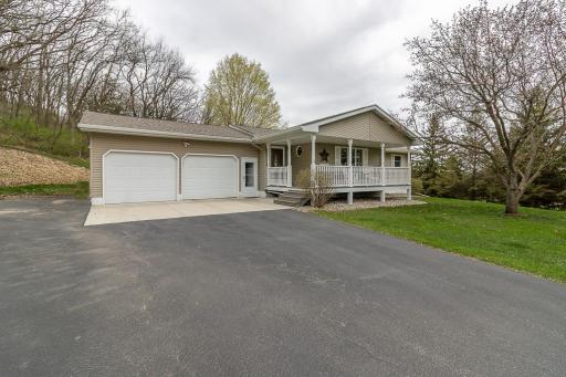35425 Shakpays Cove Road, Kasota, MN 56050