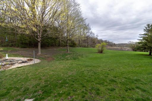 35425 Shakpays Cove Road, Kasota, MN 56050