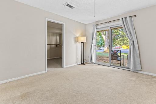 11123 Xavier Circle, Bloomington, MN 55437