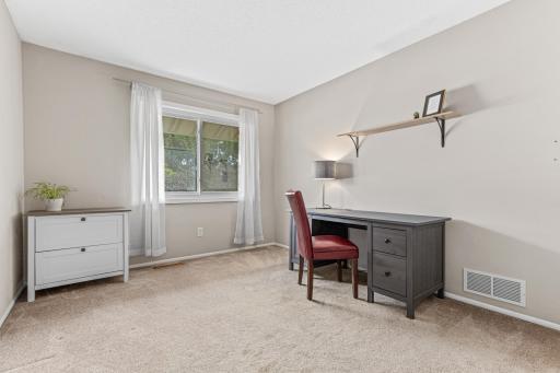 11123 Xavier Circle, Bloomington, MN 55437