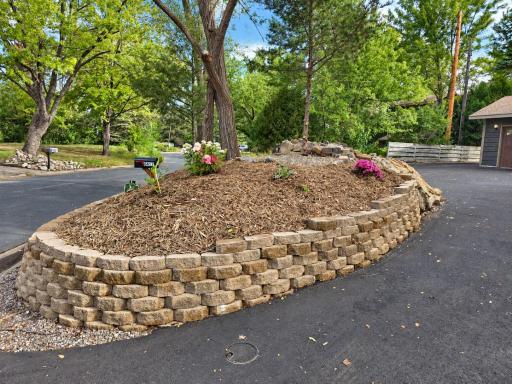 6417 Riverview Terrace NE, Fridley, MN 55432