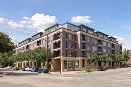 Welcome to this light-filled condo, where modern comfort meets exceptional urban convenience in one of Minneapolisâ most desirable neighborhoods.