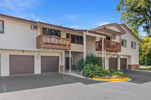 4000 Foss Road, 203, Columbia Heights, MN 55421