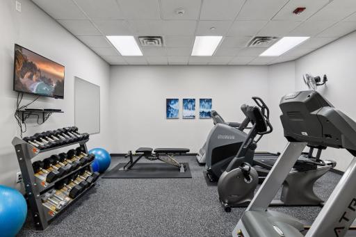 Grab a quick workout within the 4525 build or walk to the 24-hour fitness/yoga studio located in the 3820 building