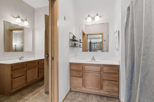 Split "Hollywood Style" walk through bath provides easy access from both bedrooms