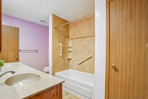 21-web-or-mls-Gooseberry Way-S1909-021.jpg