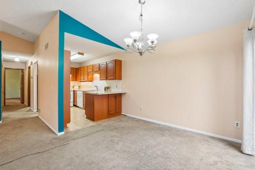 11-web-or-mls-Gooseberry Way-S1909-011.jpg