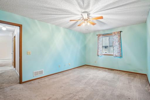 27-web-or-mls-Gooseberry Way-S1909-027.jpg