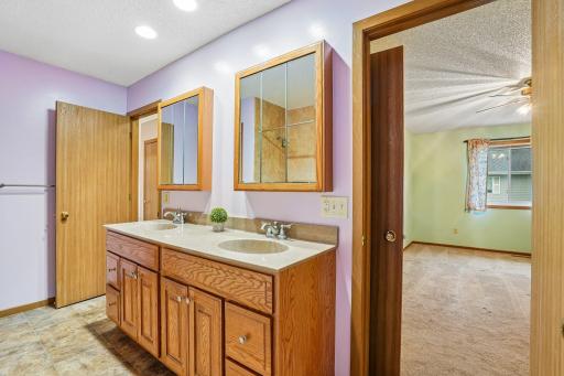 23-web-or-mls-Gooseberry Way-S1909-023.jpg