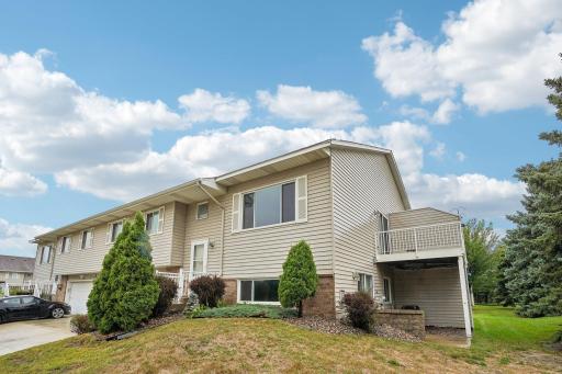 3-web-or-mls-Gooseberry Way-S1909-003.jpg