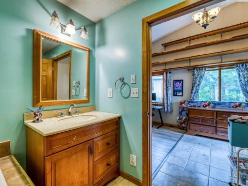 11081 Hillcrest Drive NE, Bemidji, MN 56601