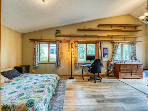 11081 Hillcrest Drive NE, Bemidji, MN 56601