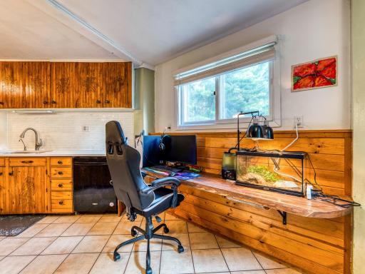 11081 Hillcrest Drive NE, Bemidji, MN 56601