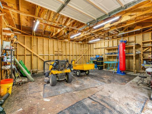 11081 Hillcrest Drive NE, Bemidji, MN 56601