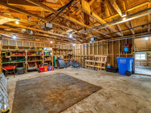 11081 Hillcrest Drive NE, Bemidji, MN 56601