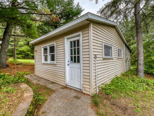 11081 Hillcrest Drive NE, Bemidji, MN 56601