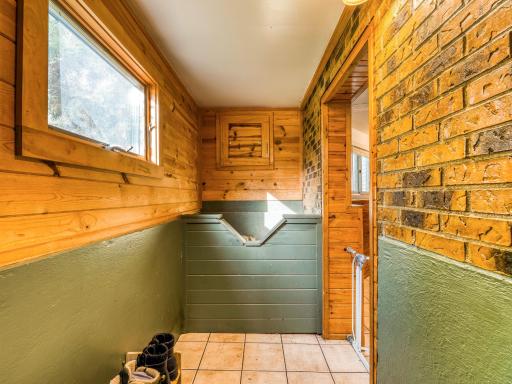 11081 Hillcrest Drive NE, Bemidji, MN 56601