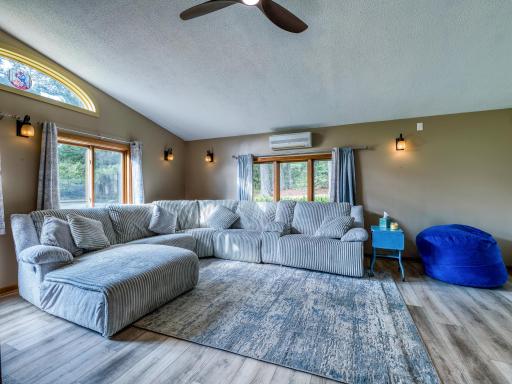 11081 Hillcrest Drive NE, Bemidji, MN 56601