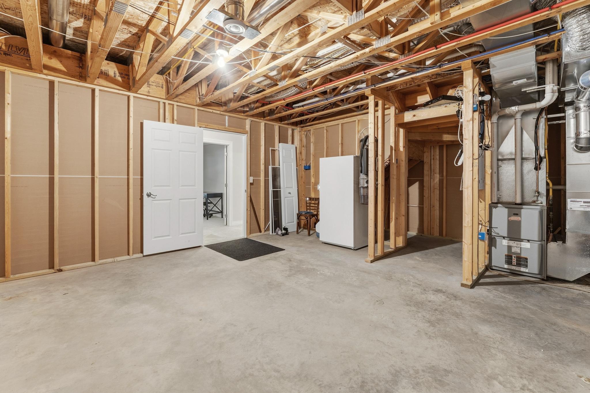 2109- Utility room/storage room