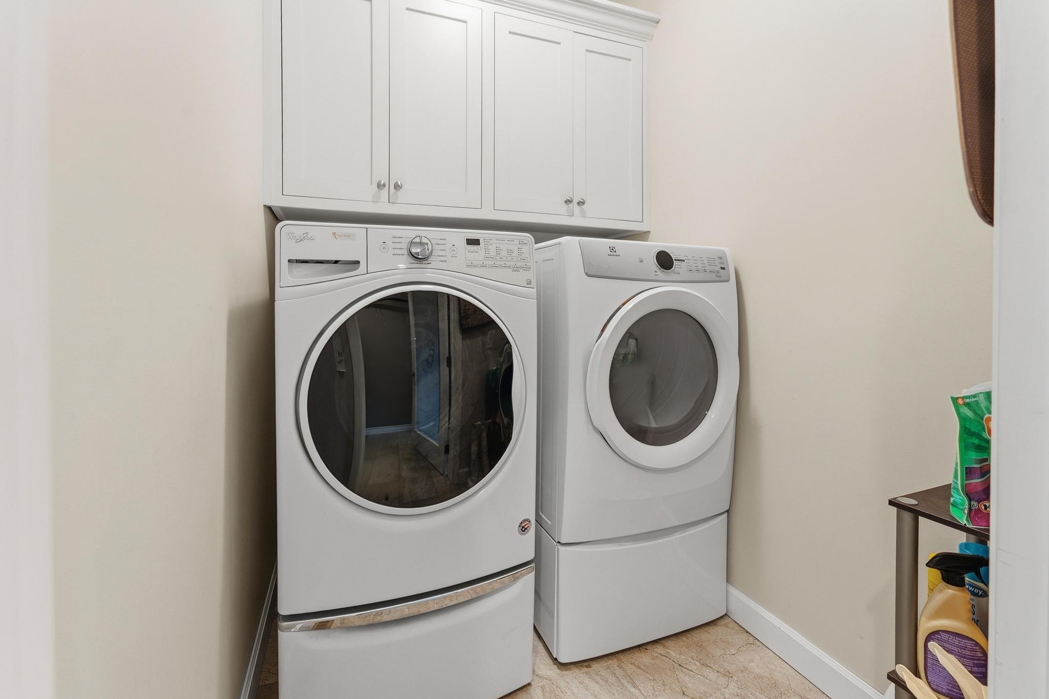 2109- Main floor Laundry