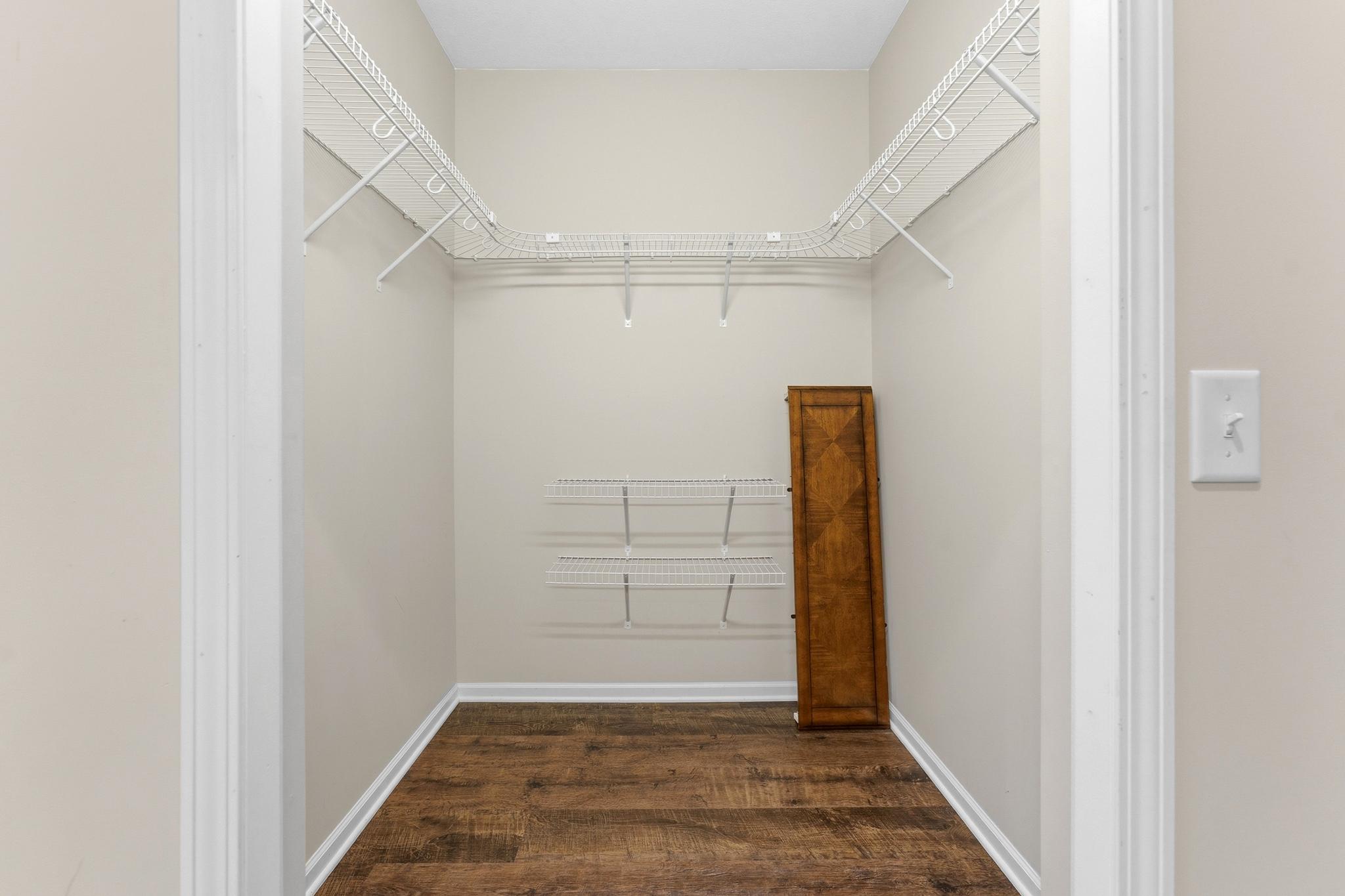 2109- Walk-in closets