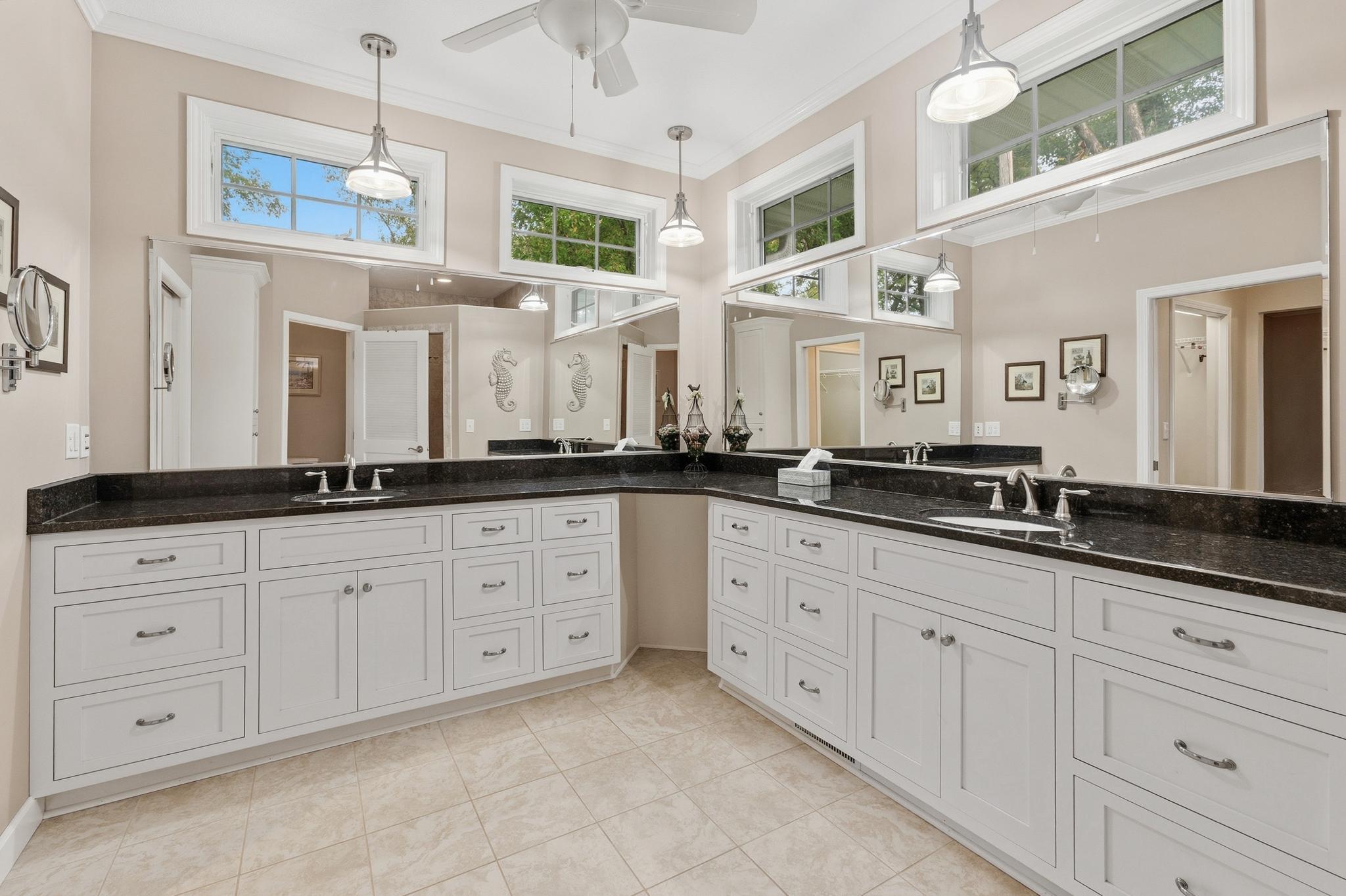 2109- Ensuite- double vanities