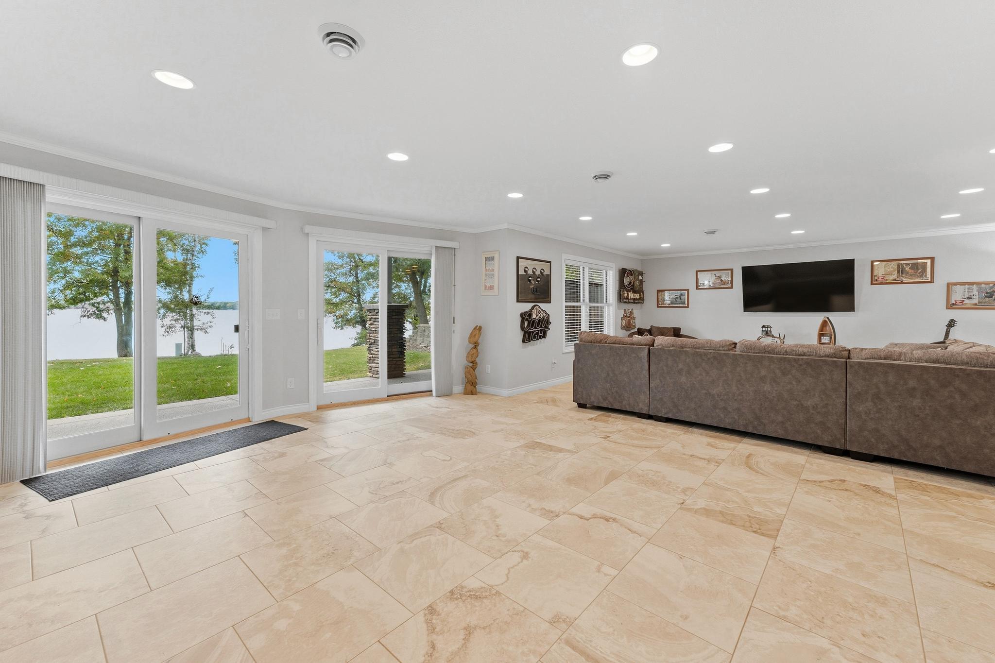 2109- Lower-level walkout