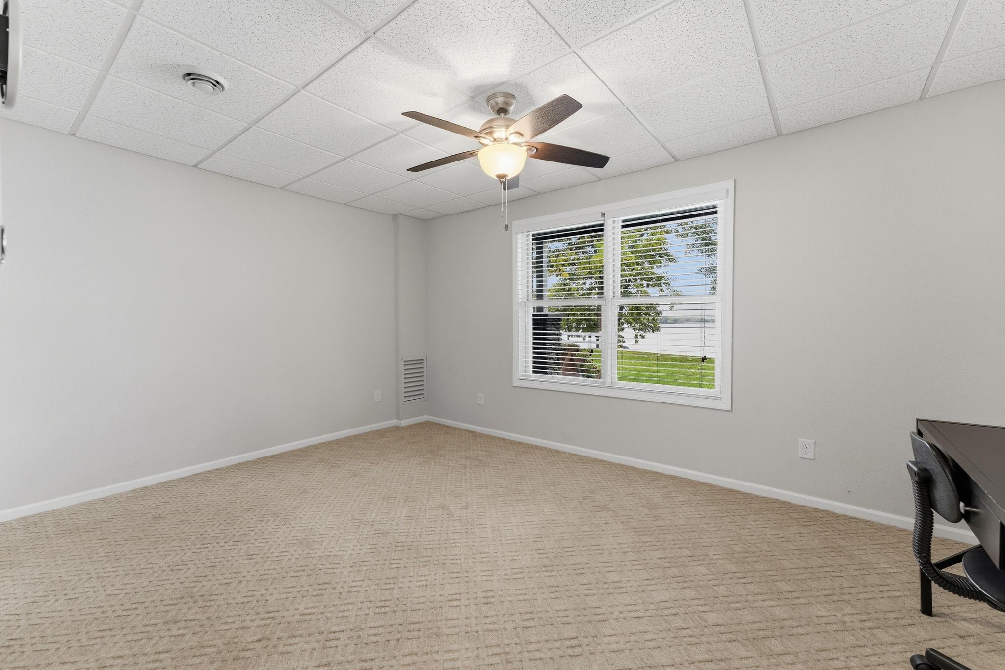 2109- LL Bedroom