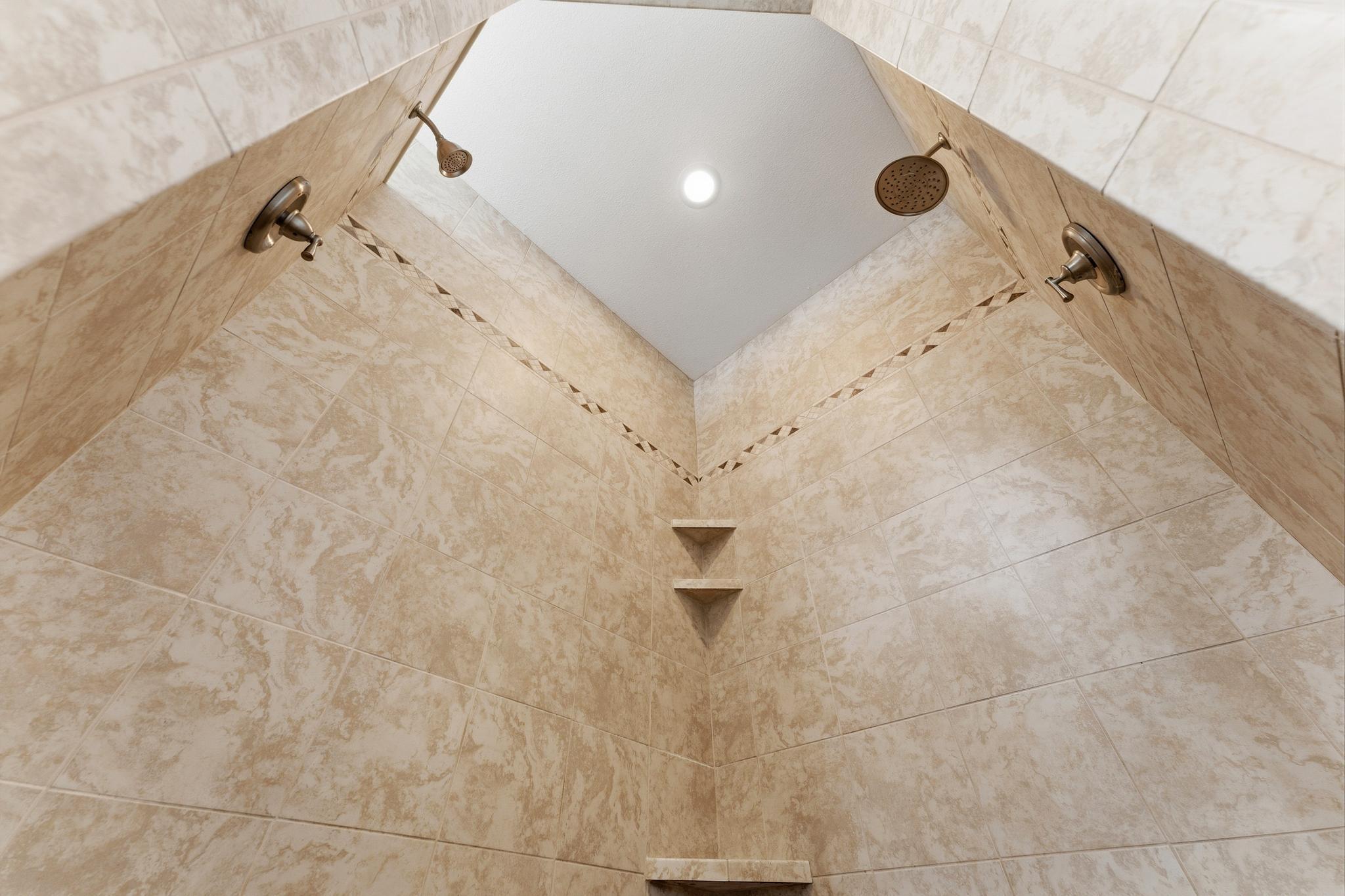 2109-Walk-in shower!