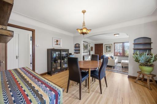 19-web-or-mls-1531_Asbury_St_N_Saint_Paul_MN_55108_016.jpg