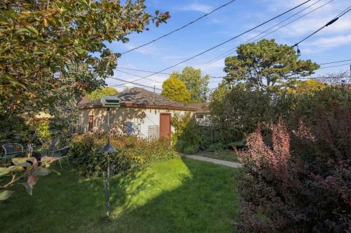 50-web-or-mls-1531_Asbury_St_N_Saint_Paul_MN_55108_045.jpg