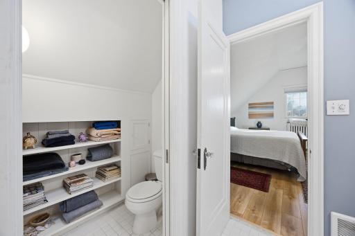 37-web-or-mls-1531_Asbury_St_N_Saint_Paul_MN_55108_032.jpg