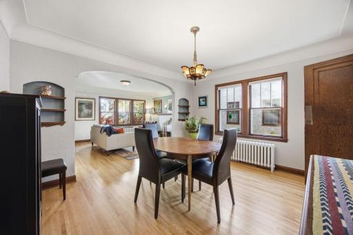 17-web-or-mls-1531_Asbury_St_N_Saint_Paul_MN_55108_015.jpg