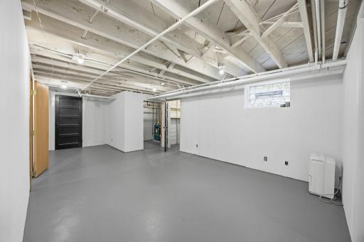 39-web-or-mls-1531_Asbury_St_N_Saint_Paul_MN_55108_034.jpg