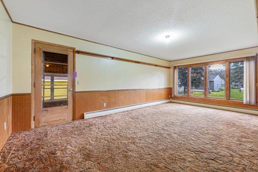 303 S Main Street, Winthrop, MN 55396