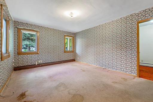 303 S Main Street, Winthrop, MN 55396