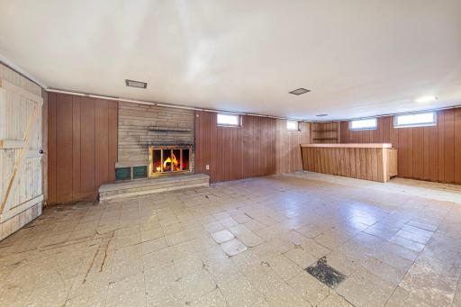 303 S Main Street, Winthrop, MN 55396