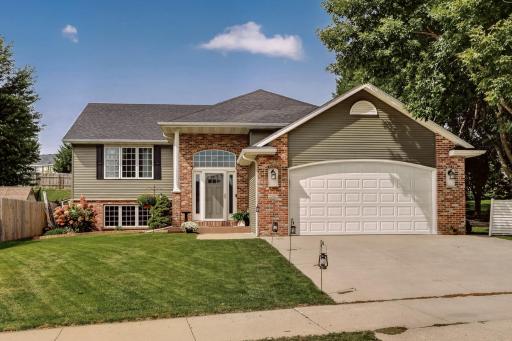 2502 Boulder Ridge Drive NW, Rochester, MN 55901