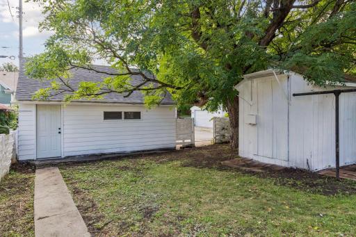 1078 Edmund Avenue West - Spacecrafting - 0038.jpg