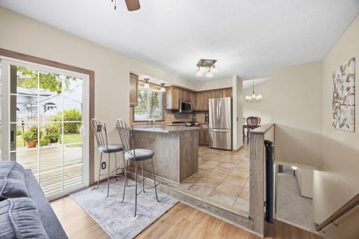 11315 W River Hills Drive, Burnsville, MN 55337