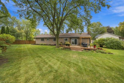 11315 W River Hills Drive, Burnsville, MN 55337